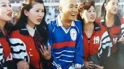 西班牙教头全裸指挥比赛，力抗球队受惠于政府援助