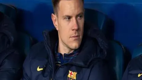 热议不断：字母哥遭阿门锁喉驱逐，二级恶意举动引发2905次讨论